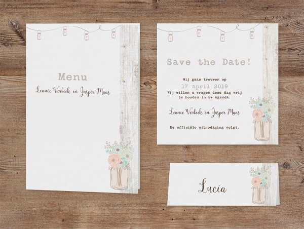 Trouwkaart Save the date passend bij Moderne trouwkaart in vintage look met steigerhout en leuk pop-up effect